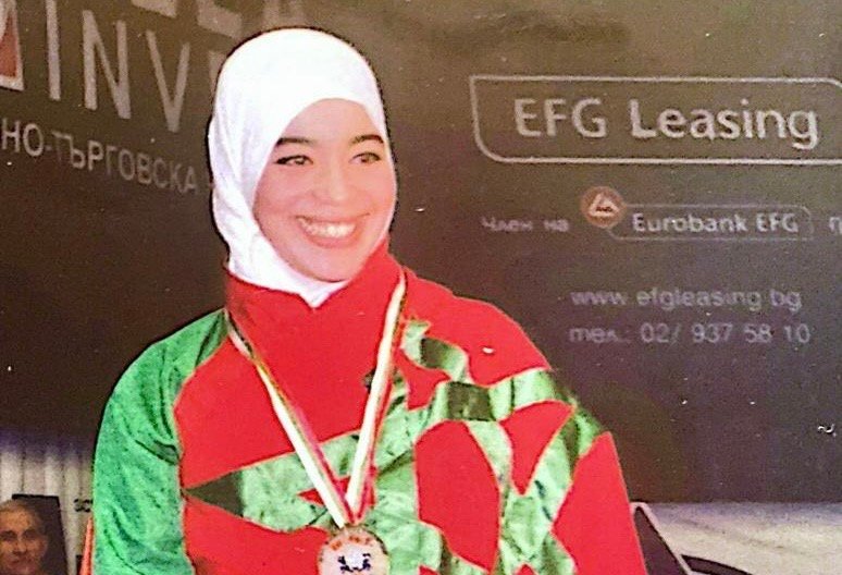 بوشرى امزايل رئيسةً للجنة التقنية للأبطال بجامعة الكيك بوكسينغ 